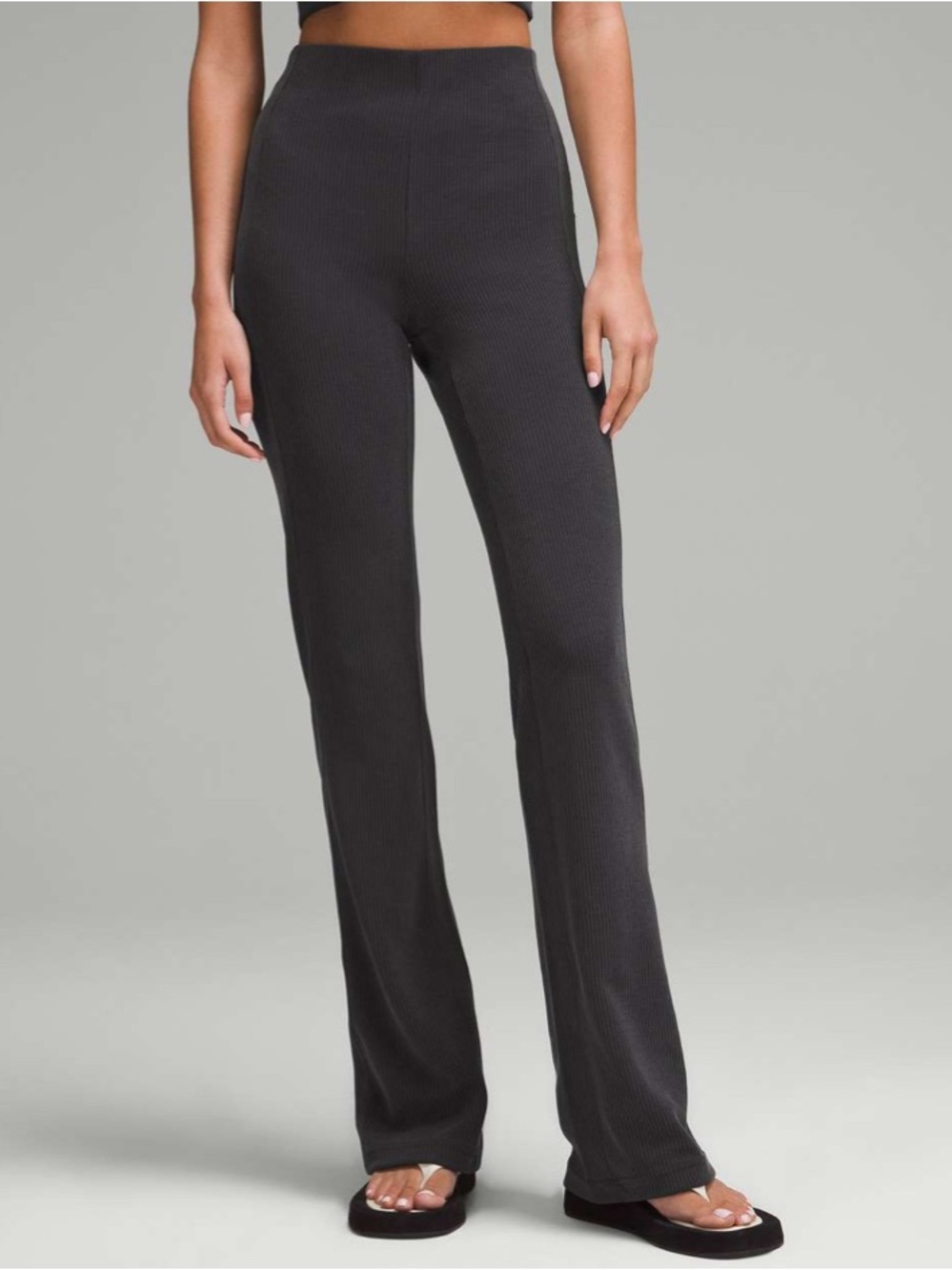 Lululemon Ribbed Softstreme Flared
Pant in Black Size 8 Tall EUC 165 - Picture 2 of 8